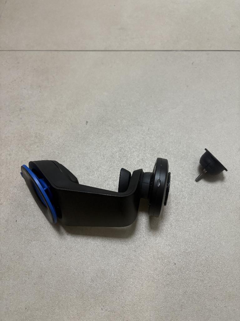 Quadlock suction mount (wireless charging), Telecommunicatie, Telefoonhouders, Zo goed als nieuw, Auto, Ophalen