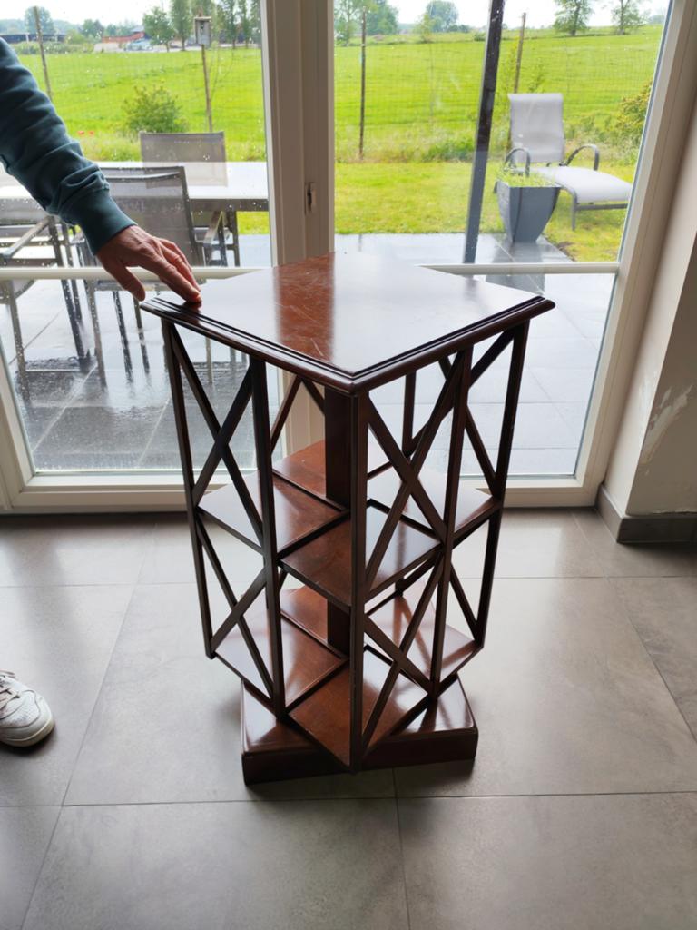 2 decoratieve kastjes.draaien rond hun as., Huis en Inrichting, Woonaccessoires | Krantenbakken en Lectuurbakken, Ophalen