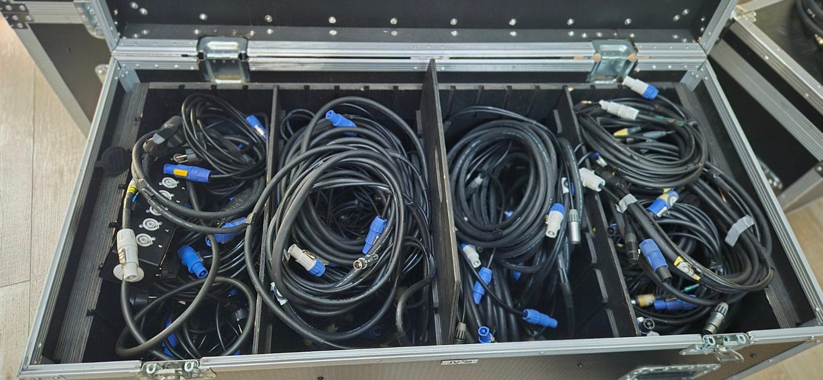 POWERCON LINK SET, Muziek en Instrumenten, Ophalen, Licht