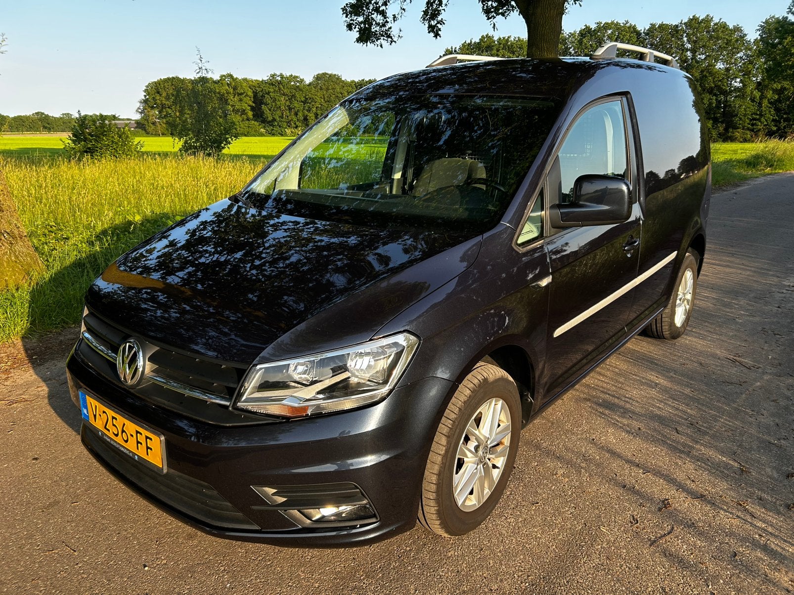 VW Caddy 2.0 TDI 55 kW 2017 1e eigenaar, Auto's, Voorwielaandrijving, 4 deurs, Grijs, Particulier