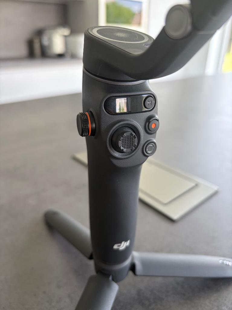 Osmo Mobile 6 (kit complet), Enlèvement ou Envoi, Comme neuf, Trépied