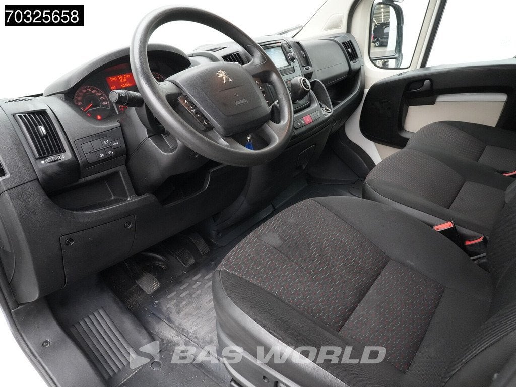 Peugeot Boxer 130pk Dubbel Cabine Open Laadbak Airco Trekhaa, Autos, Achat, Euro 6, Entreprise, 7 places