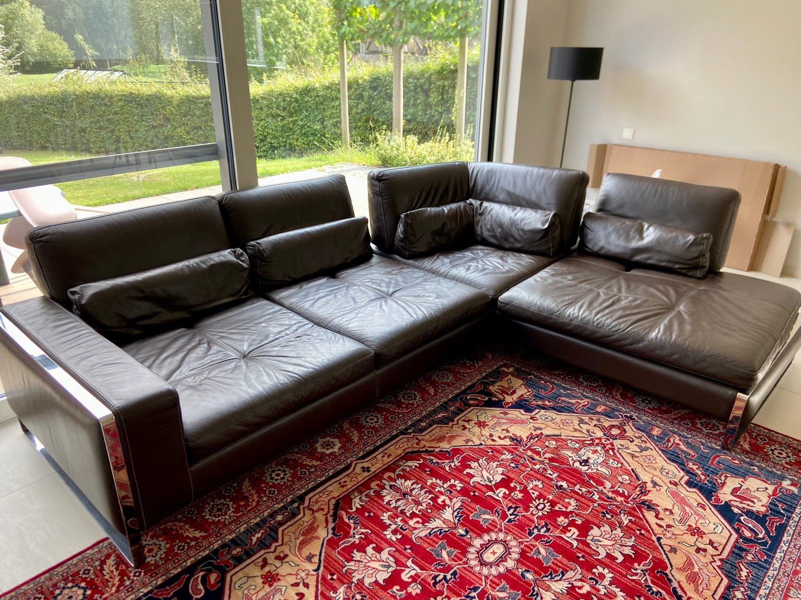 Canapé L cuir brun foncé, pieds design chrome, réglable, Huis en Inrichting, Ophalen, Gebruikt