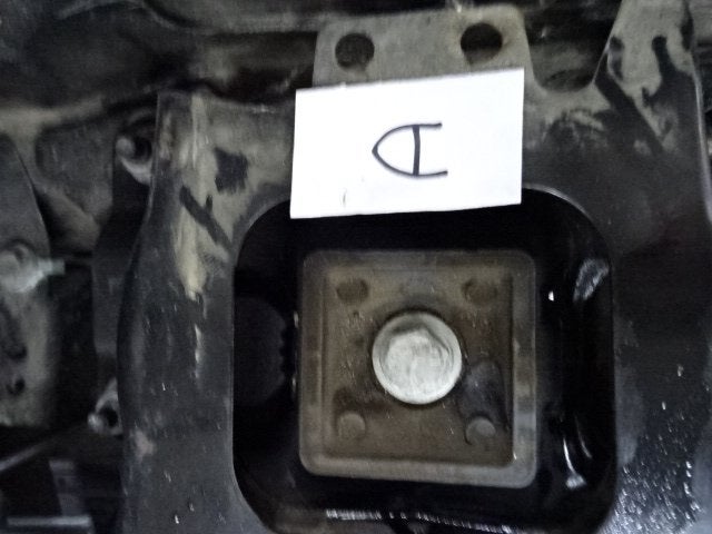 SUPPORT BOITE DE VITESSES Ford Focus 2 (01-2004/09-2012), Henry-Ford-Straße  1
50735  Köln, DE, Ford-Werke GmbH, Kunden@ford.com