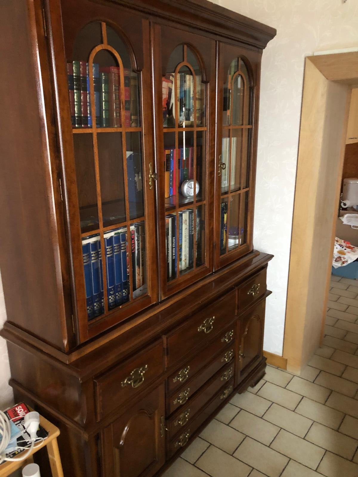 Grand meuble Bois Vitrine Tiroirs, Maison & Meubles, Armoires | Buffets, Avec tablette(s), Pin, 150 à 200 cm, Comme neuf