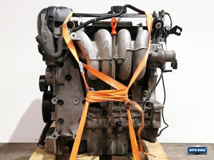 Motor van een Volvo V40, Gebruikt, -, -, Ophalen of Verzenden