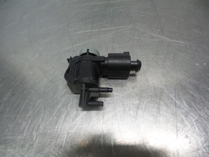 Soupape vide d'un Volkswagen Caddy (Caddy 04-), -, 3 mois de garantie, Utilisé, -