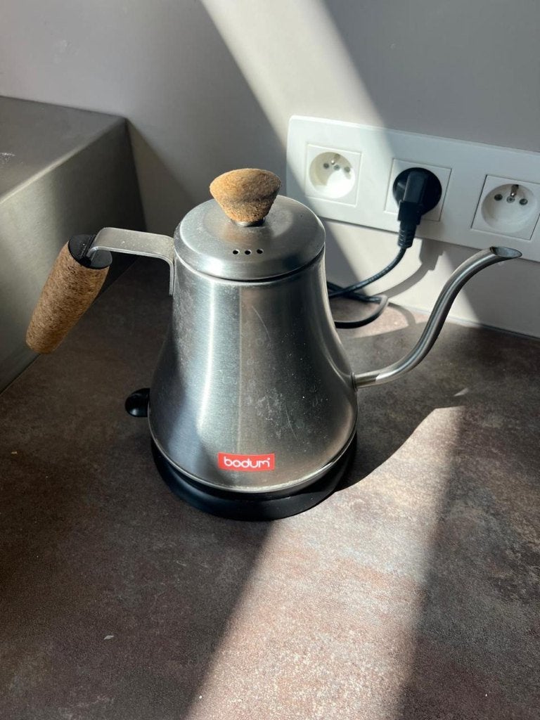 Bodum waterkoker met zwanenhals (handvat van kurk), Ophalen, Gebruikt, Inox