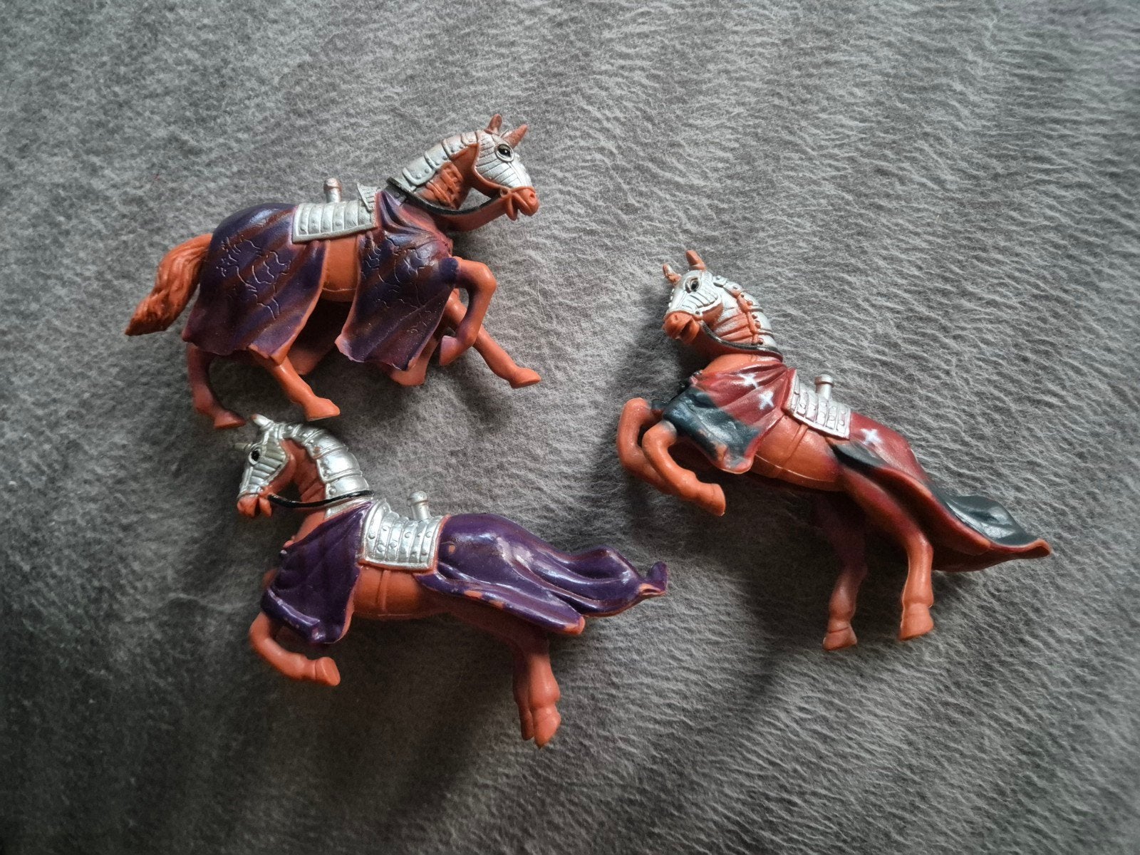 plastoy vintage  middeleeuws paard, Verzamelen, Dierenverzamelingen, Verzenden, Paard