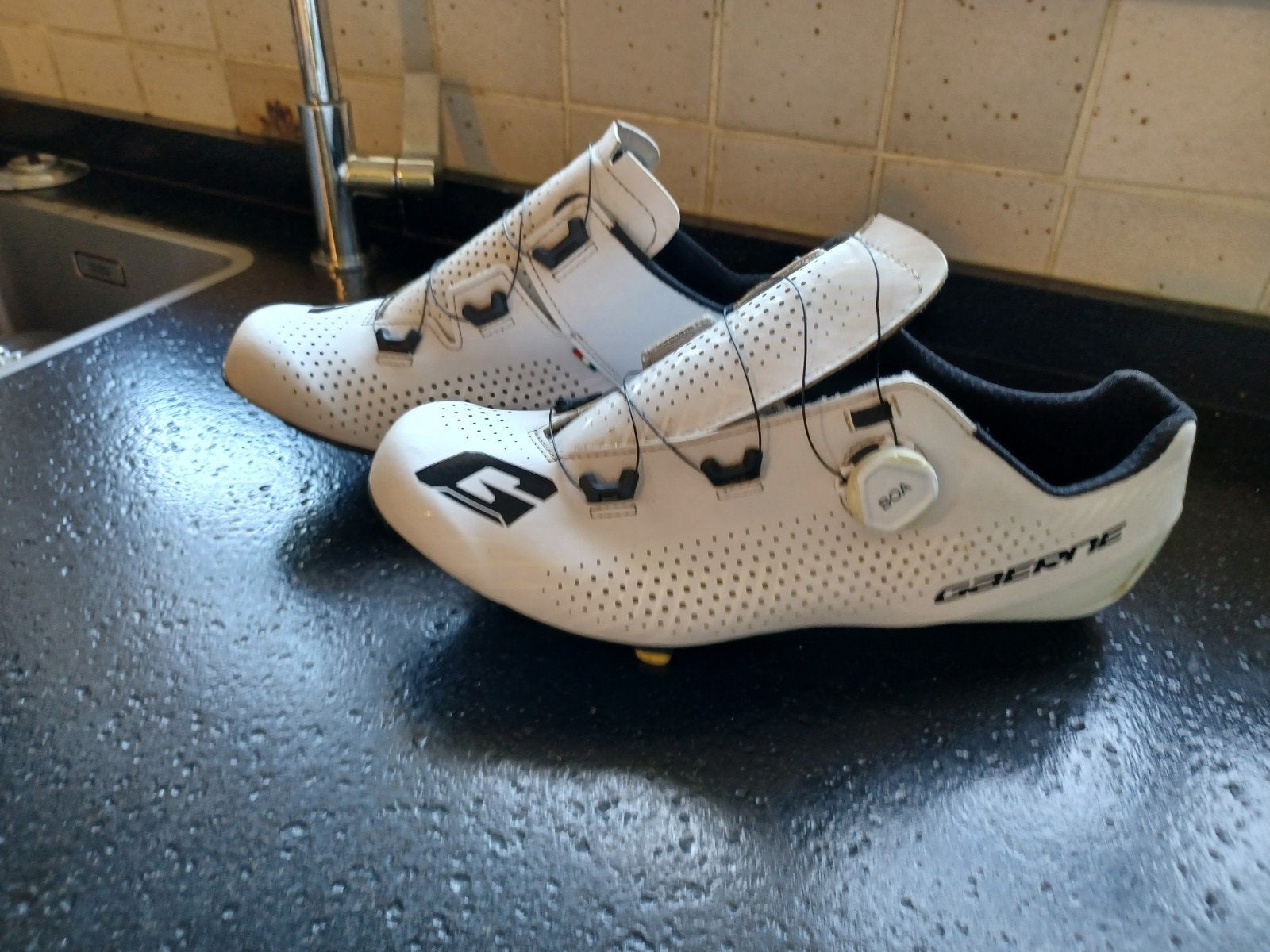 koersschoenen, Ophalen