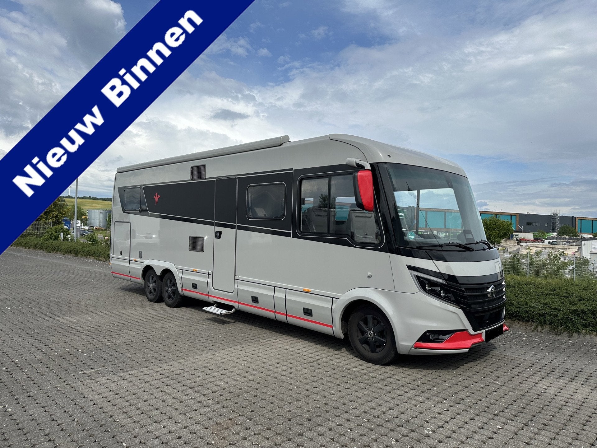 NIESMANN BISCHOFF ARTO 88E Mercedes Aut Luchtvering 5-Persoo, Caravans en Kamperen, Mobilhomes, Niesmann+Bischoff, Galliersweg 39
5349AT  OSS, NL
