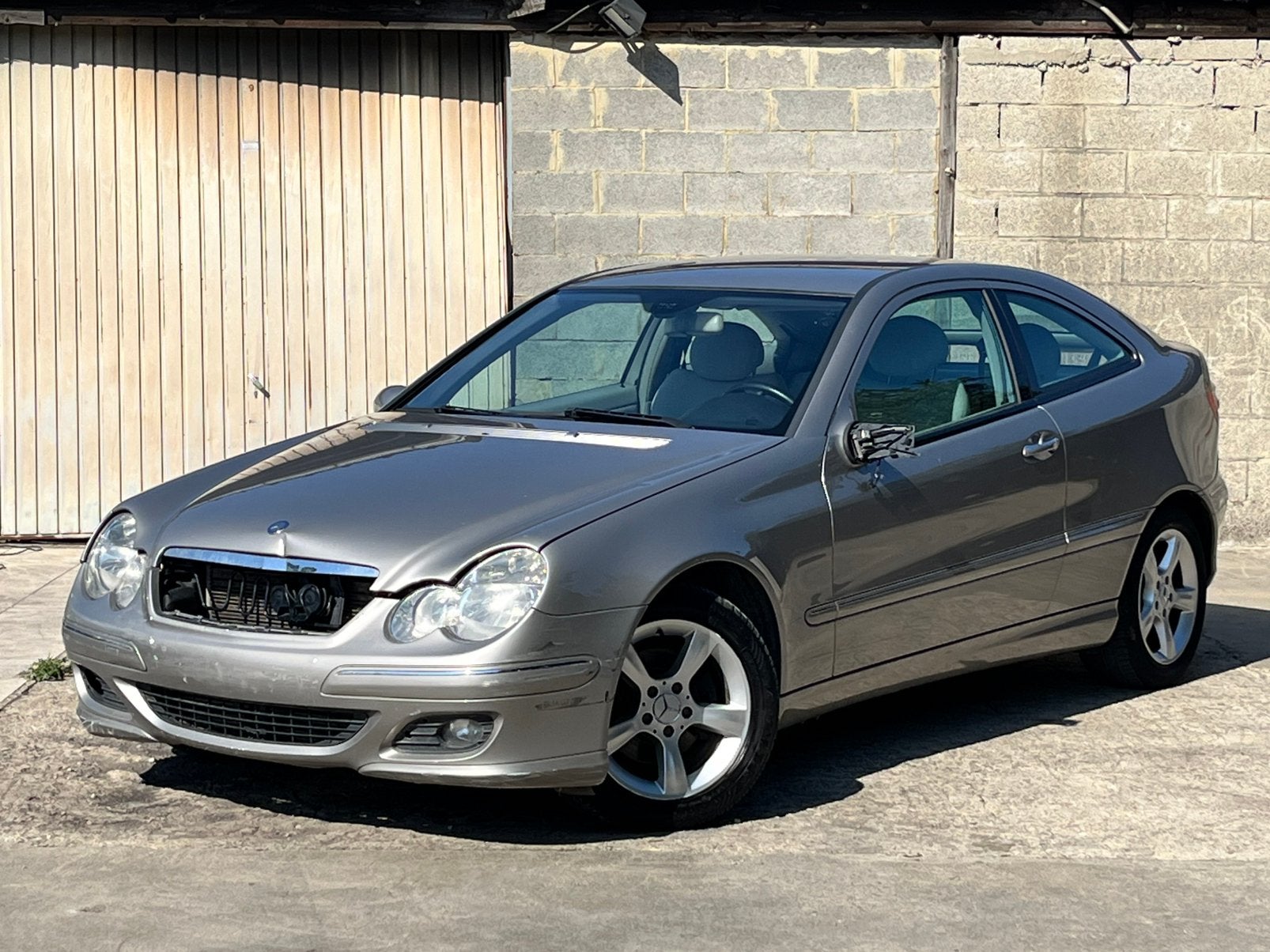 Mercedes c 200/Diesel/2006/205,381 km, 90 kW, Beige, Leder, Bedrijf