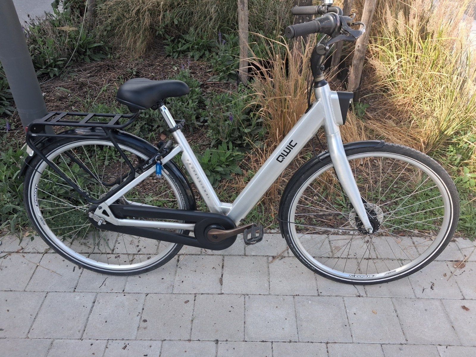 NEDERLANDSE TOPMERK DAMESFIETS QWIC !!, Enlèvement
