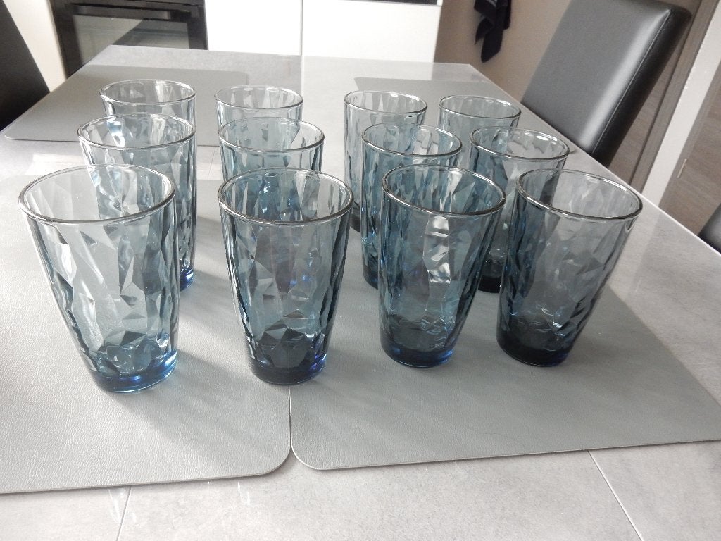 nr.242 - 12 blauwe glazen, Enlèvement, Comme neuf, Verre ou Verres