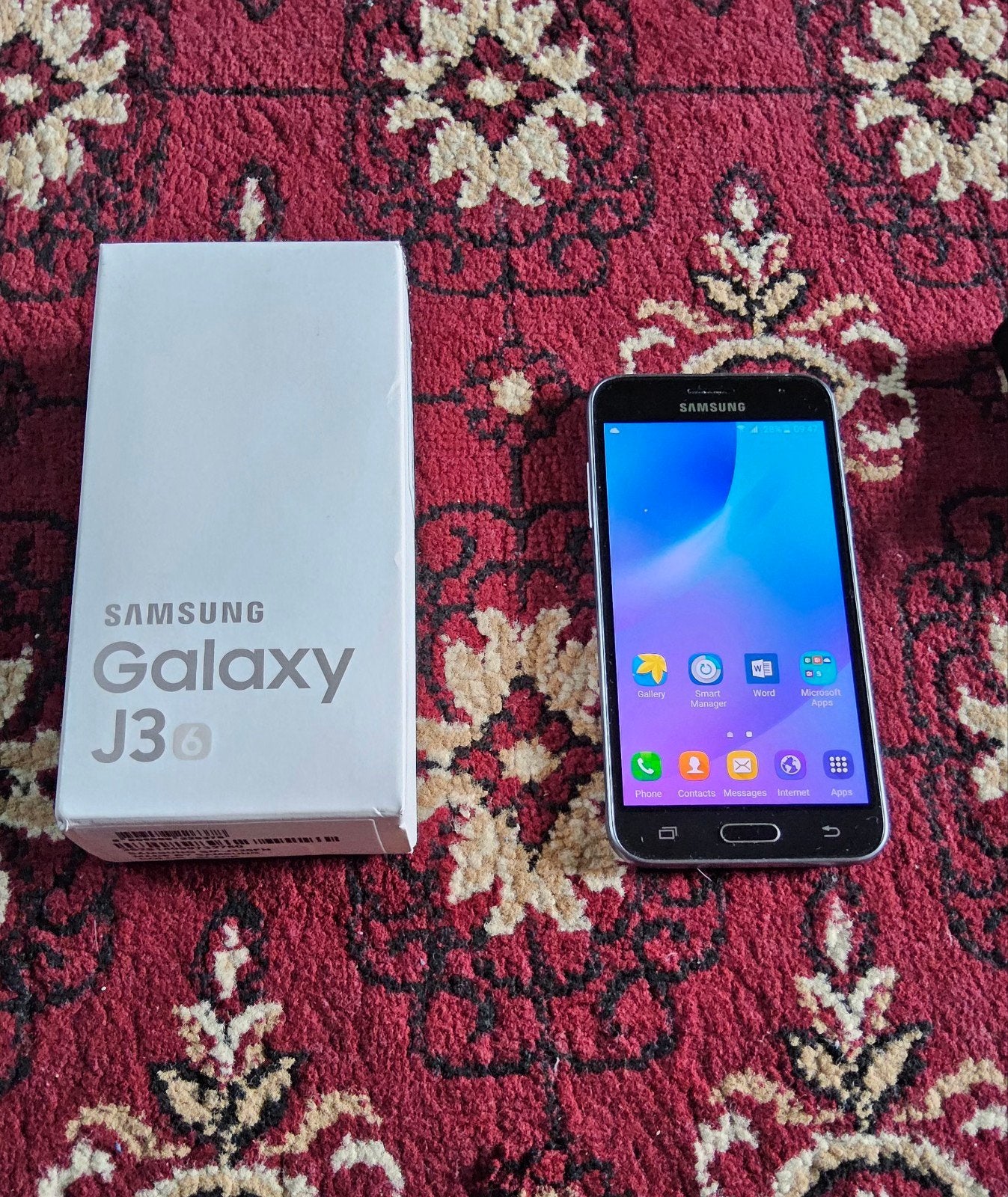 Samsung Galaxy J3 smartphone , bijna nieuwe met accessoires, Telecommunicatie, Ophalen of Verzenden