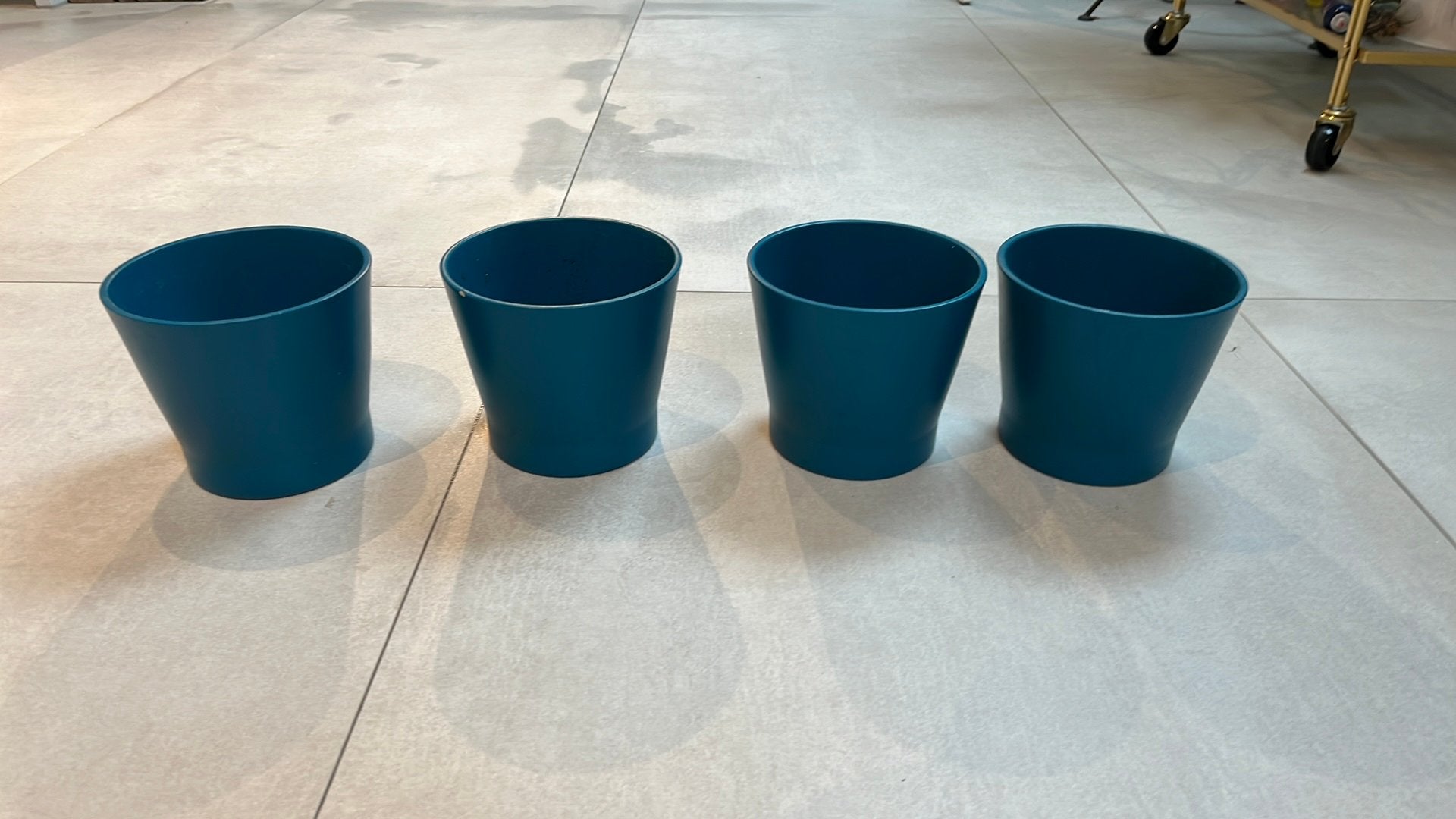 Turquoise bloempot IKEA, Tuin en Terras, Ophalen, Gebruikt, Rond, Aardewerk