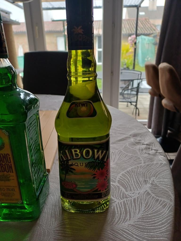 4 flessen sterke drank, Verzamelen, Wijnen, Ophalen