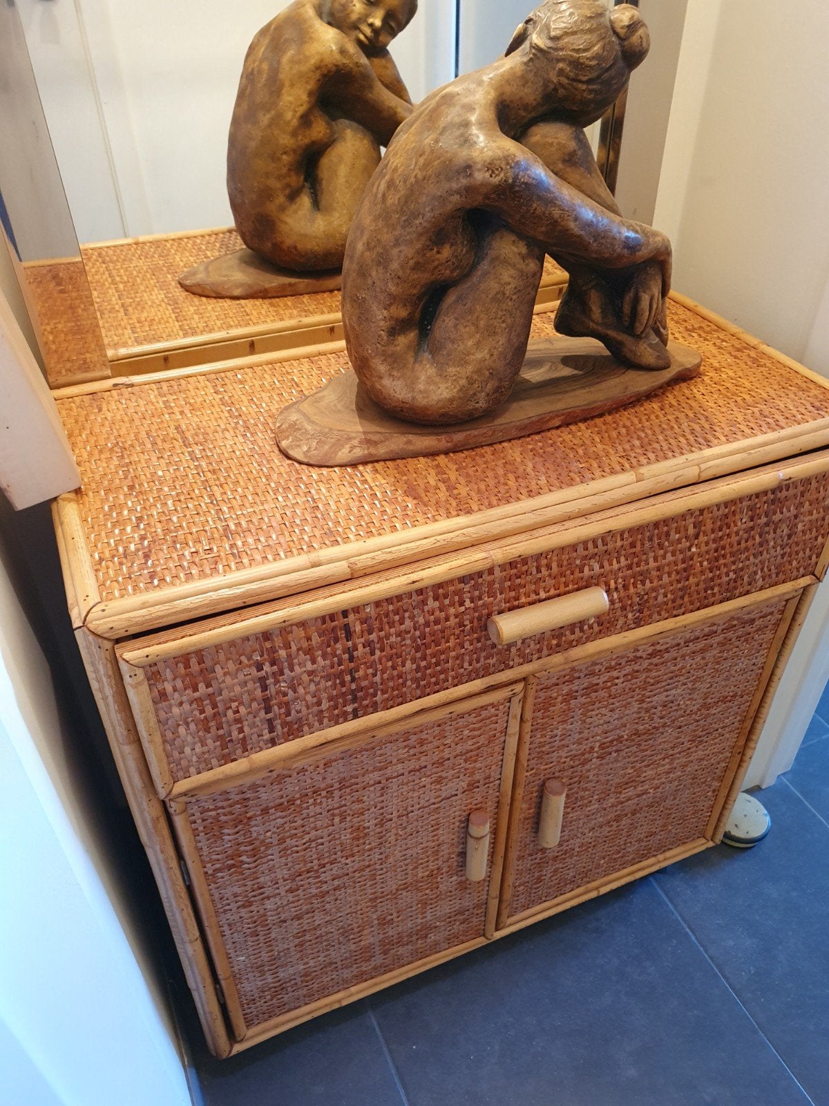 Rotan kastje, Enlèvement