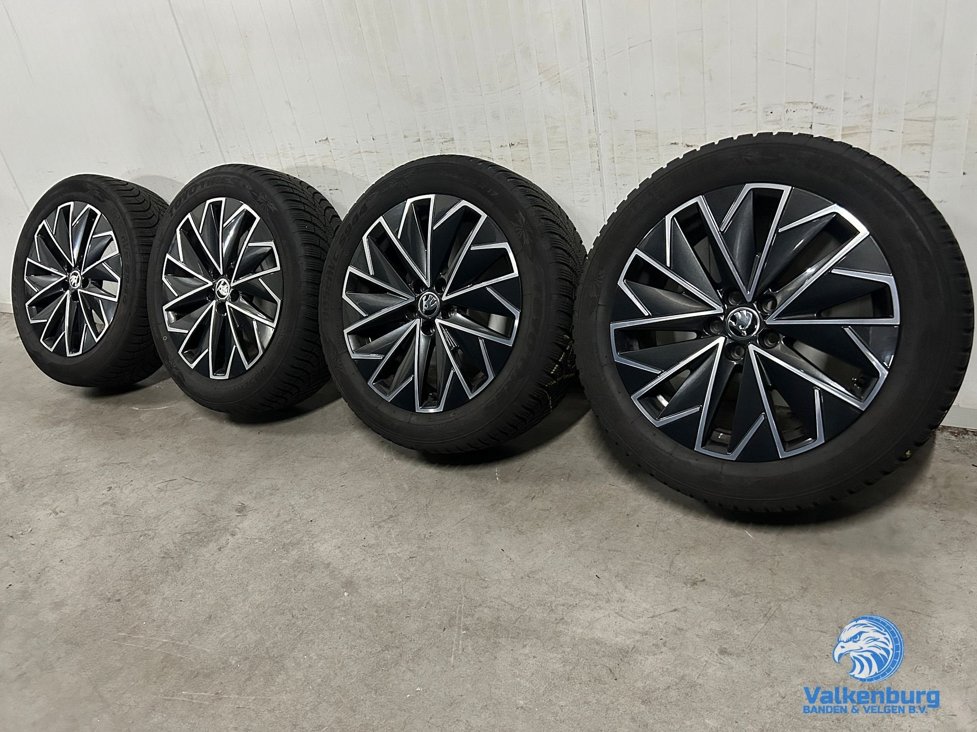7-8mm! Originele Skoda Scala 17 velgen 5x100 winterbanden 20, Autos : Pièces & Accessoires, Pneus et Jantes, Pneus hiver, Véhicule de tourisme
