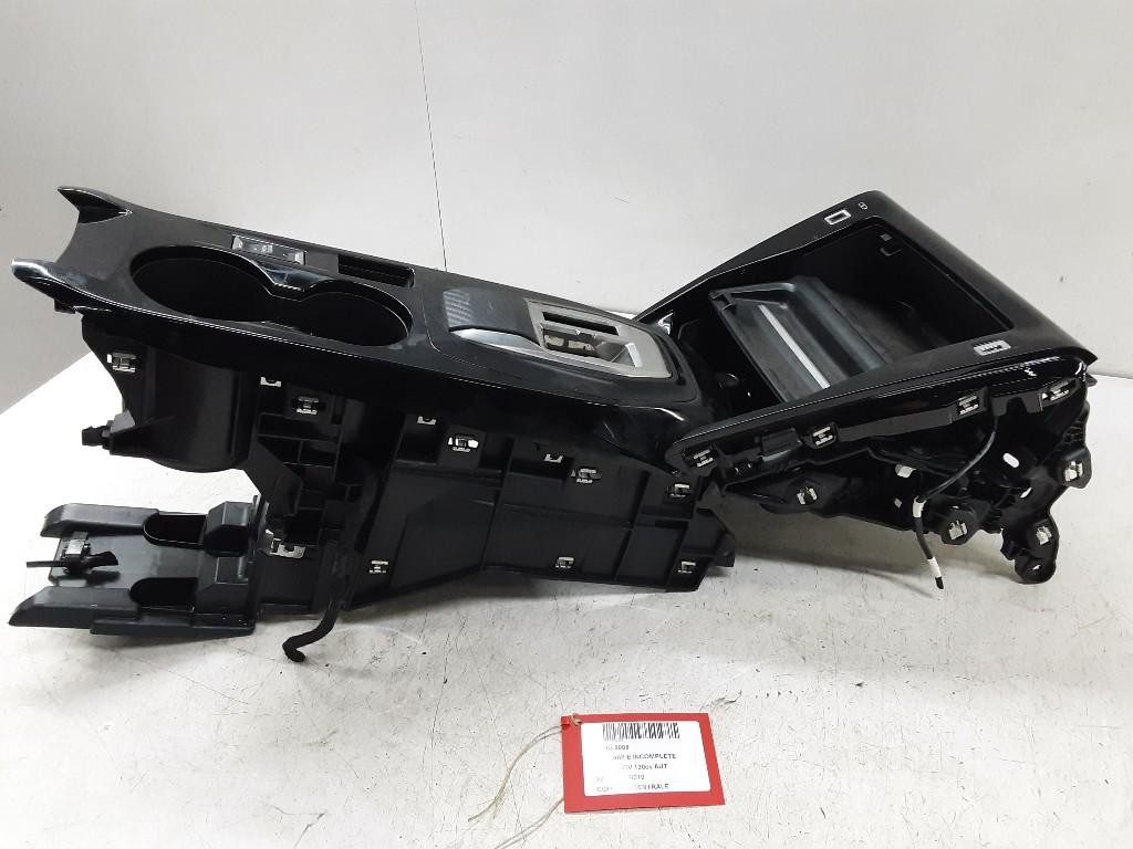 MIDDENCONSOLE Peugeot 2008 (UD / UK / UR / US / UX), Auto-onderdelen, Interieur en Bekleding, Peugeot, Gebruikt