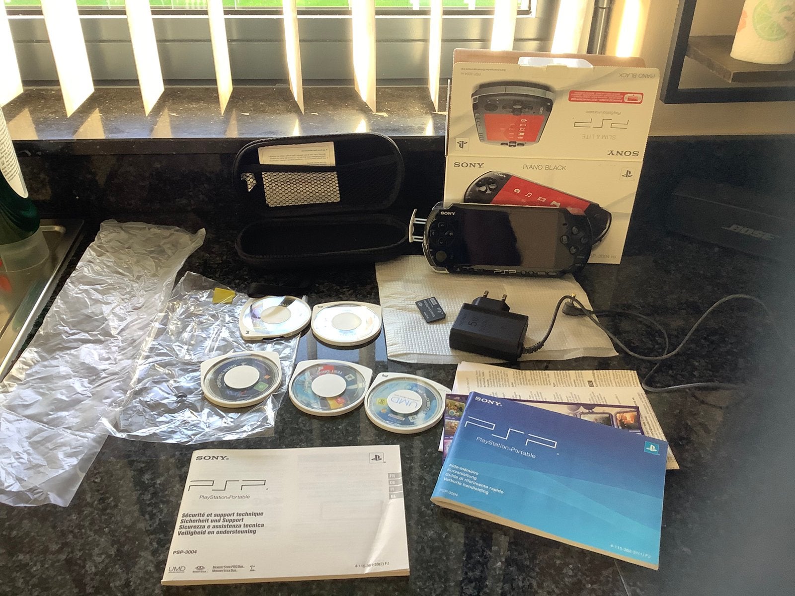 Sony psp slim&lite, Games en Spelcomputers, Ophalen, Zo goed als nieuw, PSP