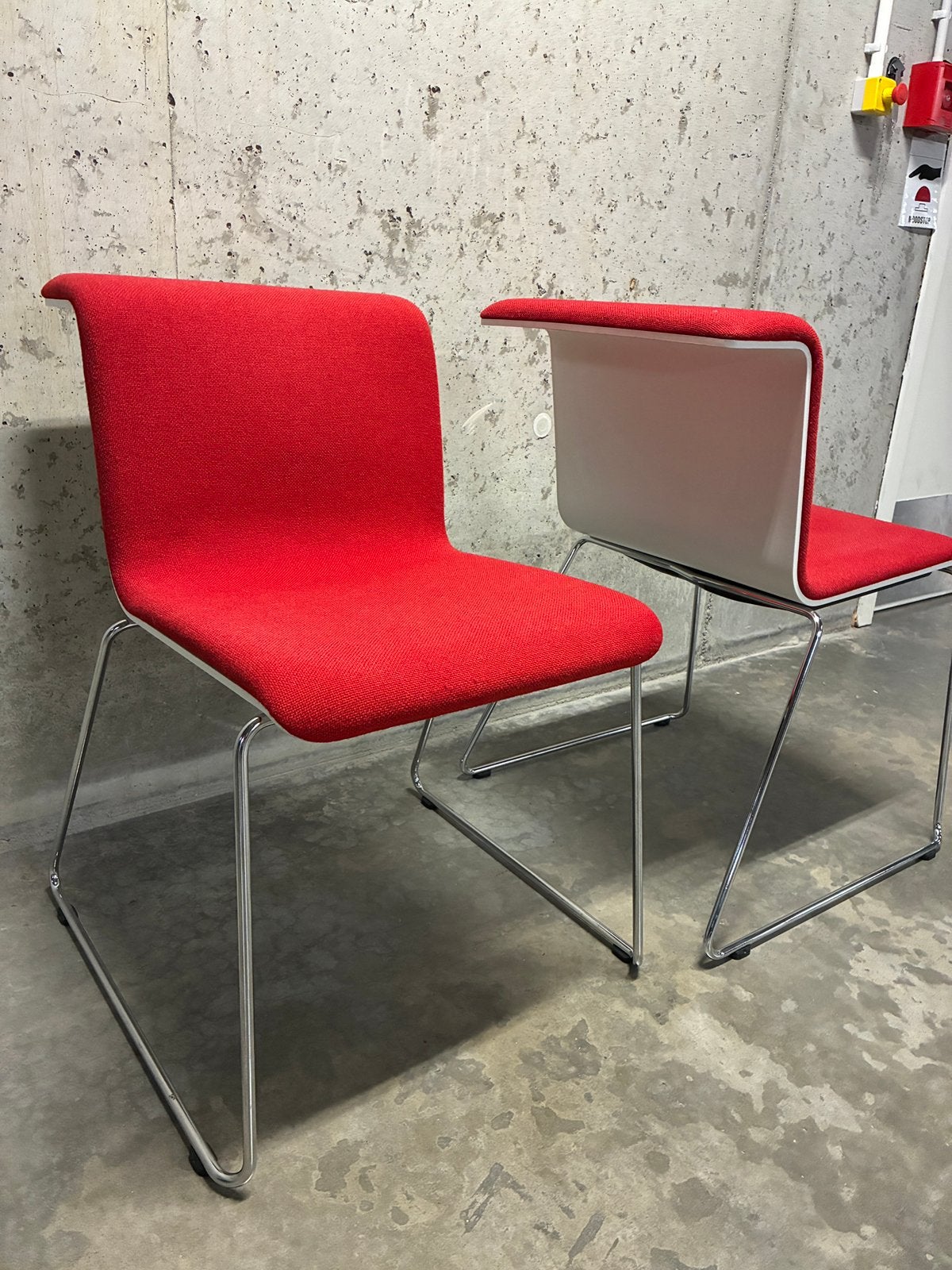 2 x Bulo TAB Chair - Alain Berteau - rood ️, Ophalen, Twee, Zo goed als nieuw, Desgin van BULO
