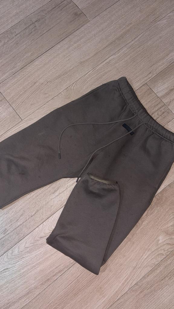 essentials fear of god te koop., Ophalen, Zo goed als nieuw, Maat 38/40 (M)