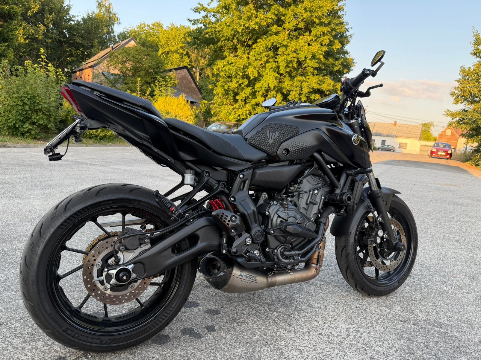 Yamaha MT07 2021 full  9.900km, Enlèvement