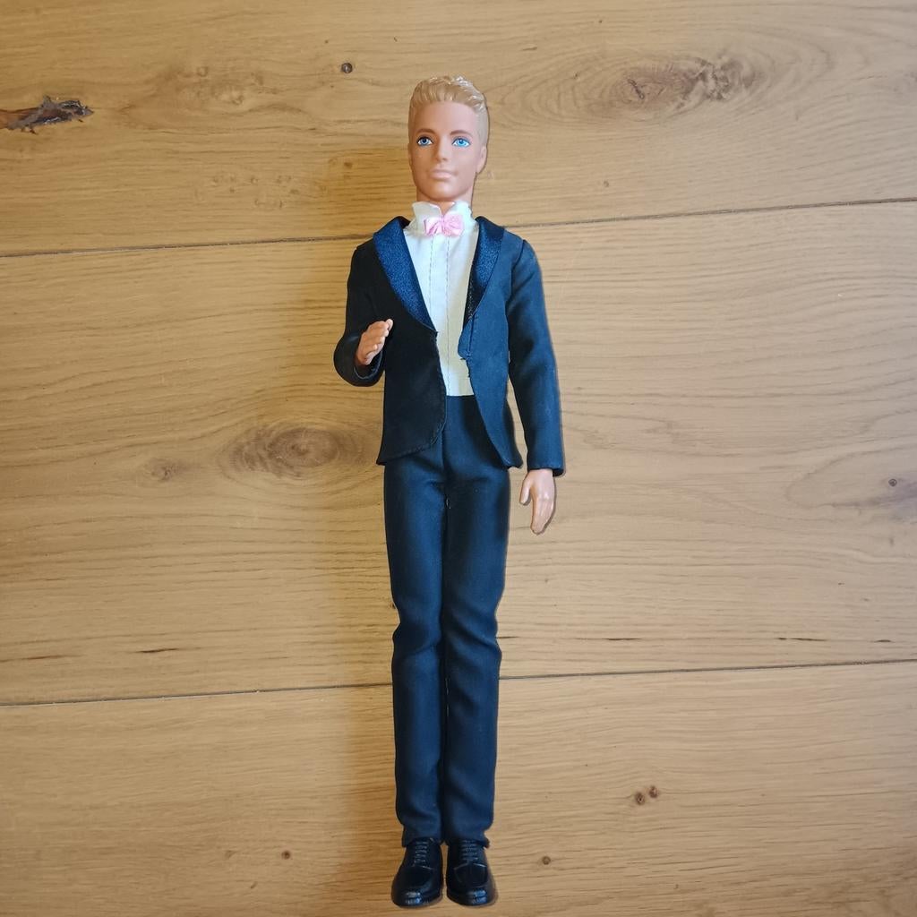 Ken (Mattel), Ophalen, Zo goed als nieuw, Barbie