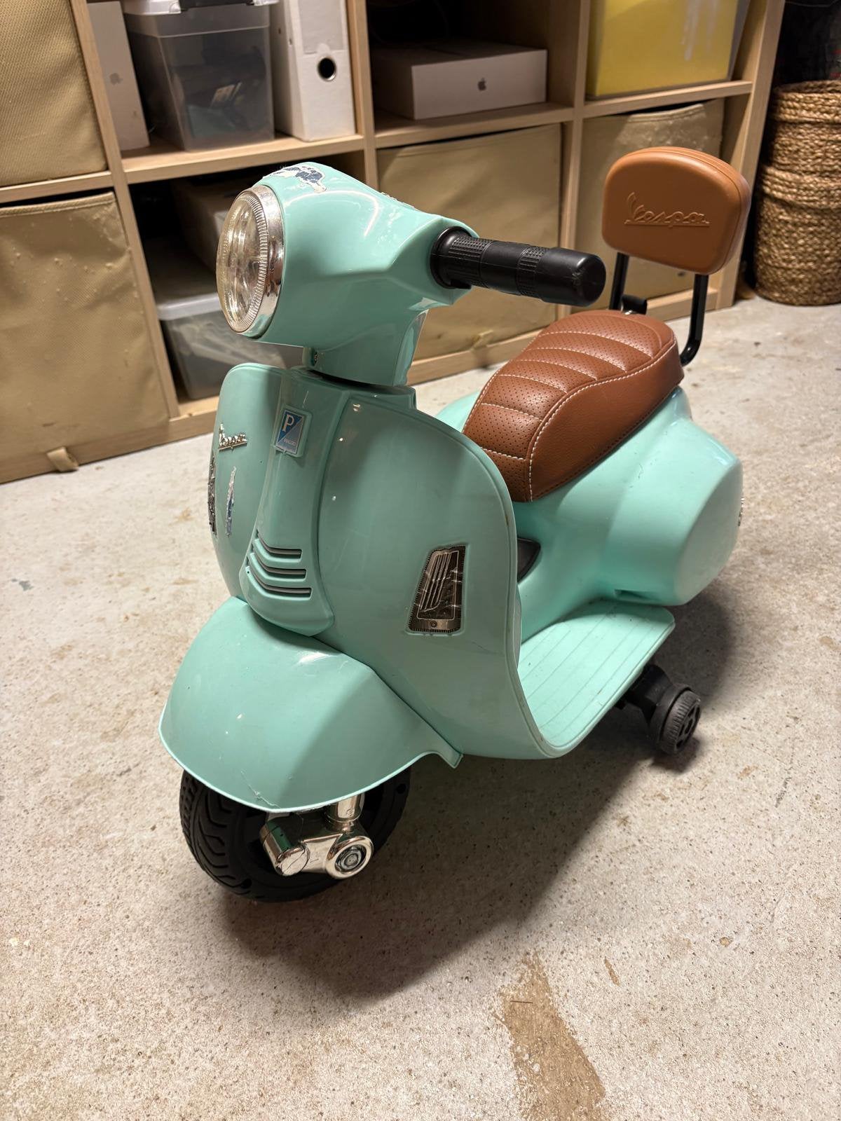 Vespa voor kinderen elektrisch 4km/h, Ophalen of Verzenden, Gebruikt