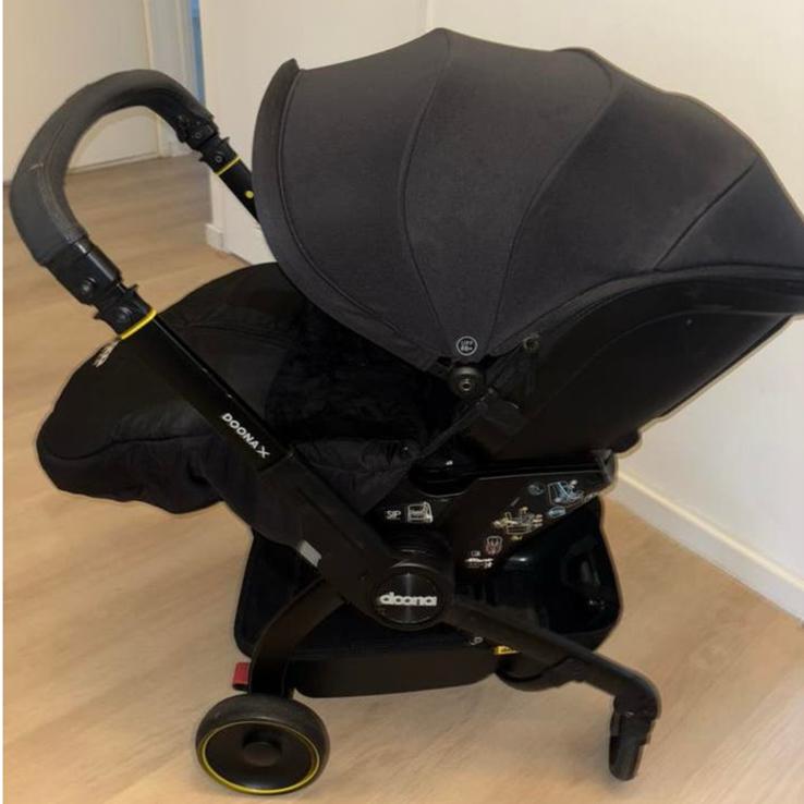 Doona X met orginele Accesoires, Enlèvement, Comme neuf