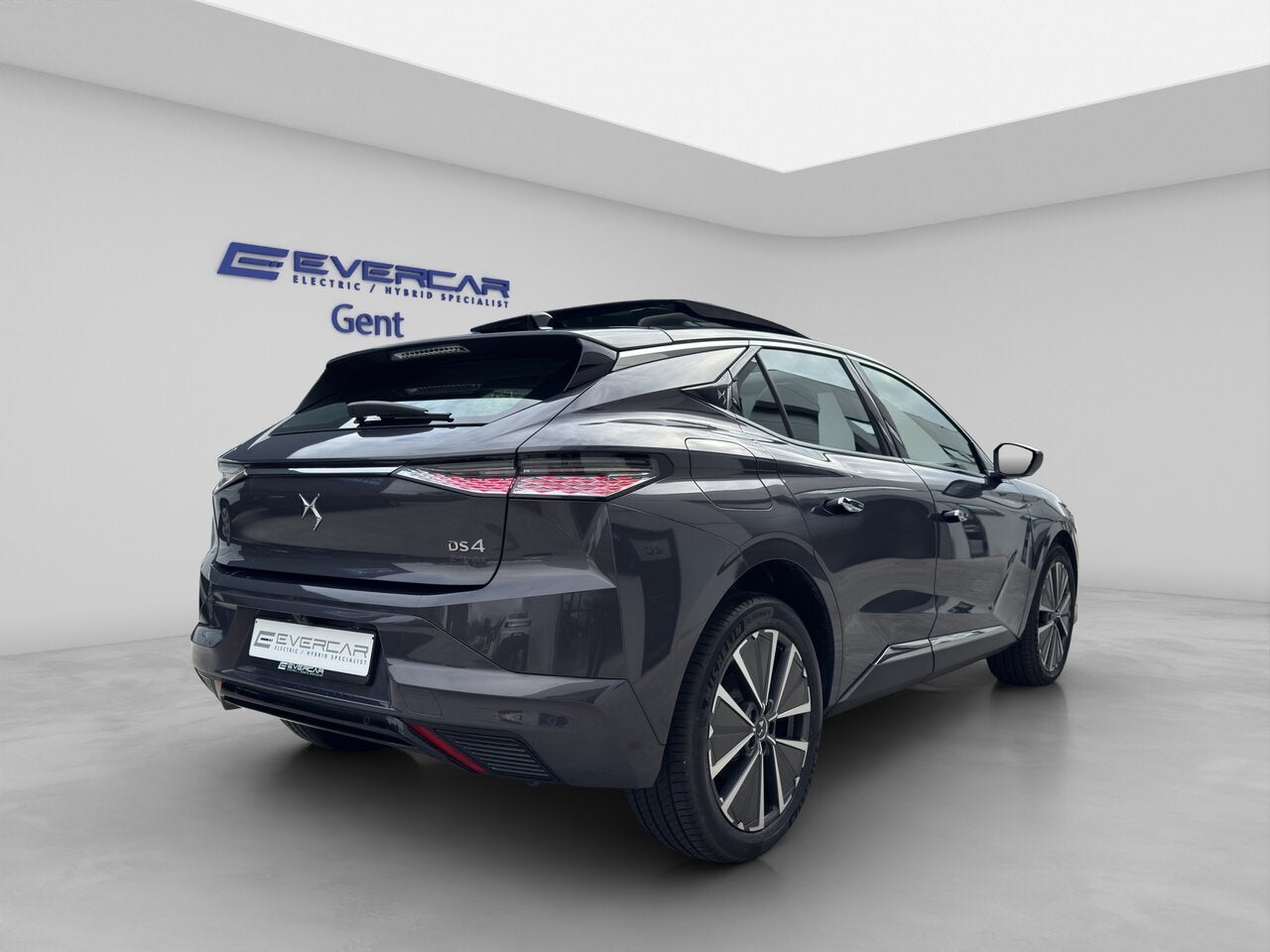 DS Automobiles DS4 E-TENSE PALLAS, Autos, 0 kg, Argent ou Gris, Euro 6, Ordinateur de bord
