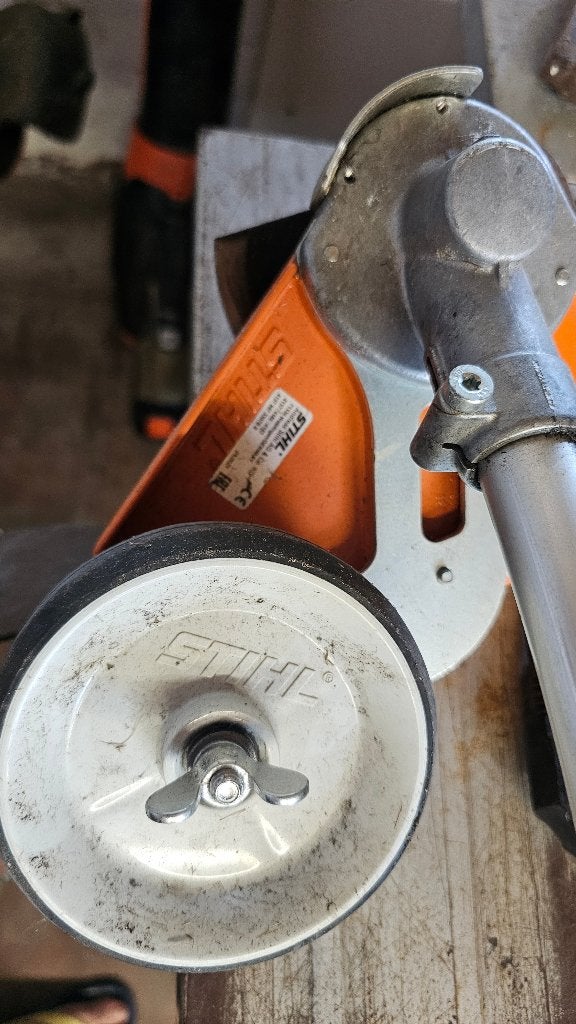 Stihl kantensnijder, Jardin & Terrasse, Enlèvement, Stihl