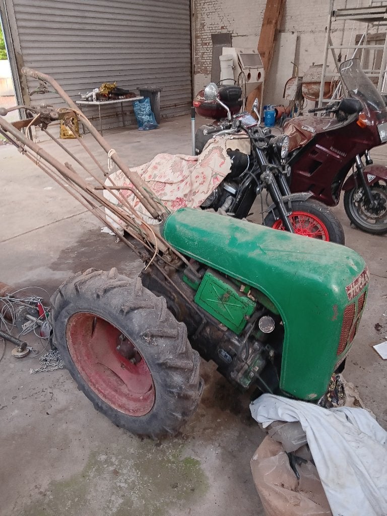 Holder motocultuer, Zakelijke goederen, Ophalen