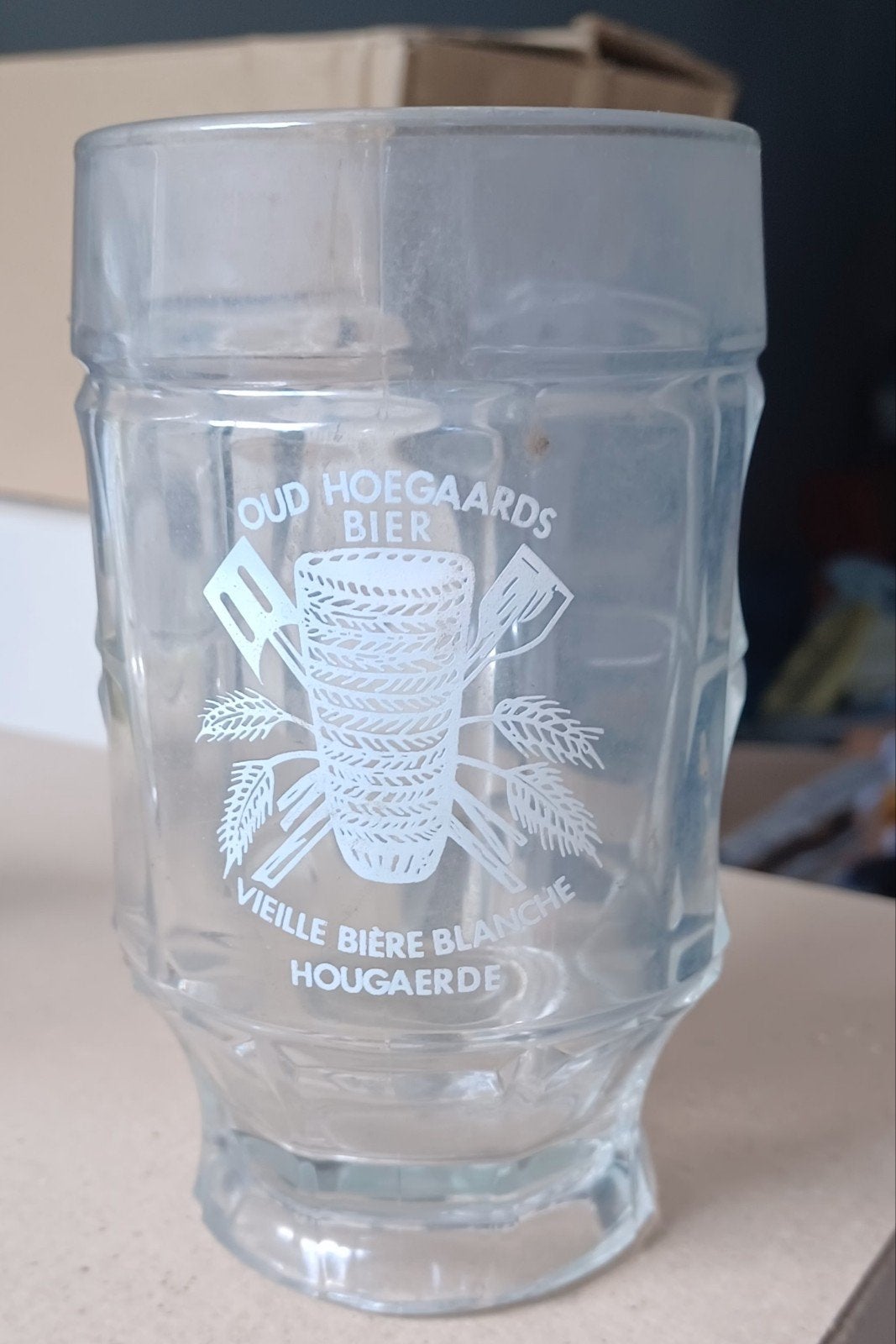 Glas hoegaarden, Ophalen