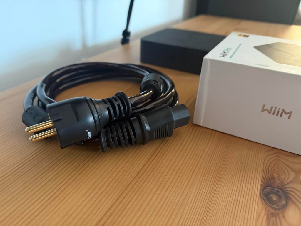Real Cable Kapton PSKAP25 (câble secteur 2,5 m), TV, Hi-fi & Vidéo, Enlèvement ou Envoi, Comme neuf