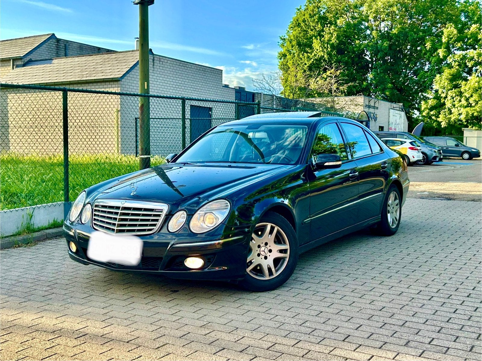 Mercedes Benz E220 CDI automatique, Autos, Mercedes-Benz, Cuir, Achat, Cruise Control, Noir