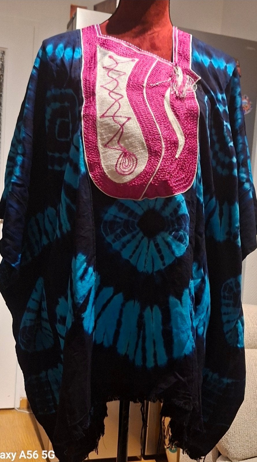 Tenues traditionnelles BAOULE brodéees de Côte d'Ivoire, Vêtements | Femmes, Costumes de carnaval & Vêtements de fête, Enlèvement ou Envoi