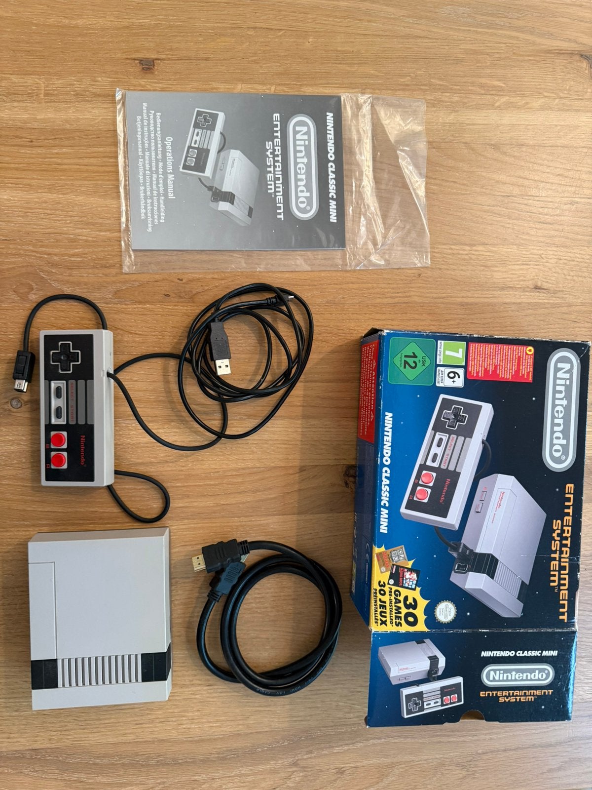 Originele Nintendo Classic Mini, Enlèvement, Comme neuf, Avec 1 manette, Avec jeux