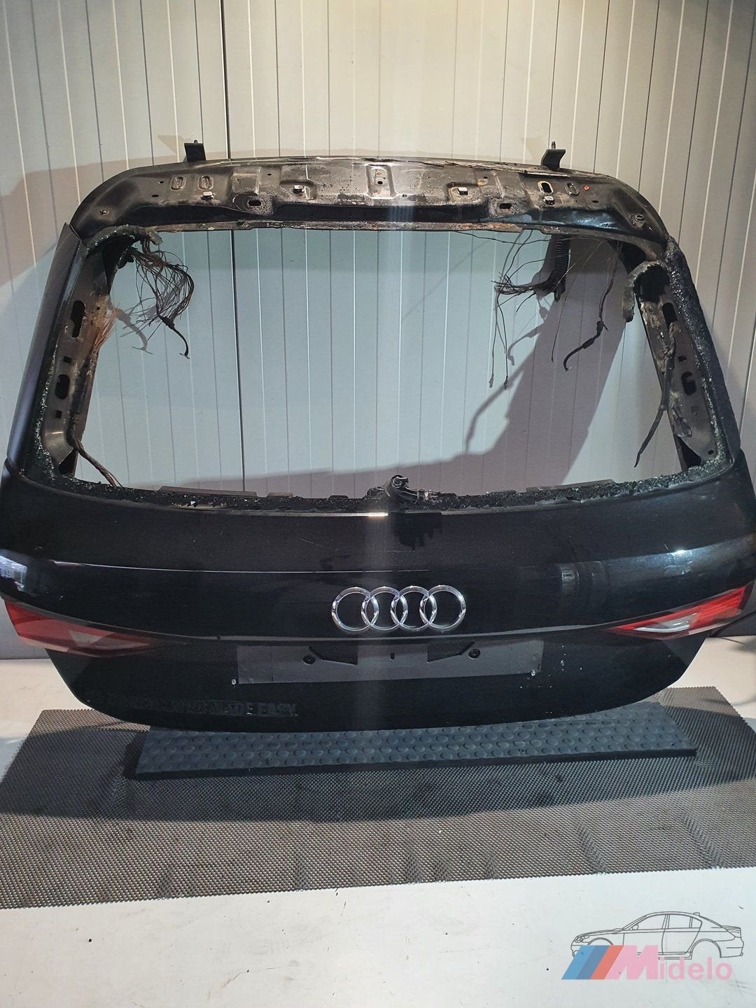 audi a3 achterklep bouwjaar 2023, Arrière, -, Origine de la pièce connue, Haillon arrière
