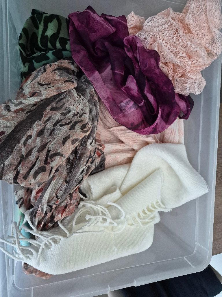 Diverse sjaaltjes te koop, Vêtements | Femmes, Bonnets, Écharpes & Gants, Enlèvement, Comme neuf, Écharpe
