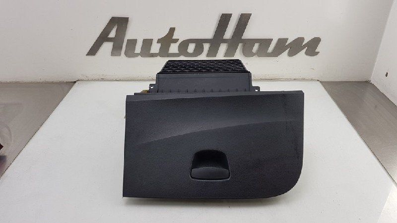 COMPARTIMENT A GANTS Seat Ibiza ST (6J8) (01-2010/07-2016), Utilisé, Seat