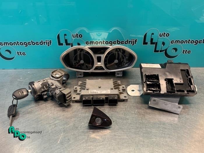 Kontaktslot + computer van een Ford Fiesta (Fiesta 08-), Gebruikt, -, -, Ophalen of Verzenden