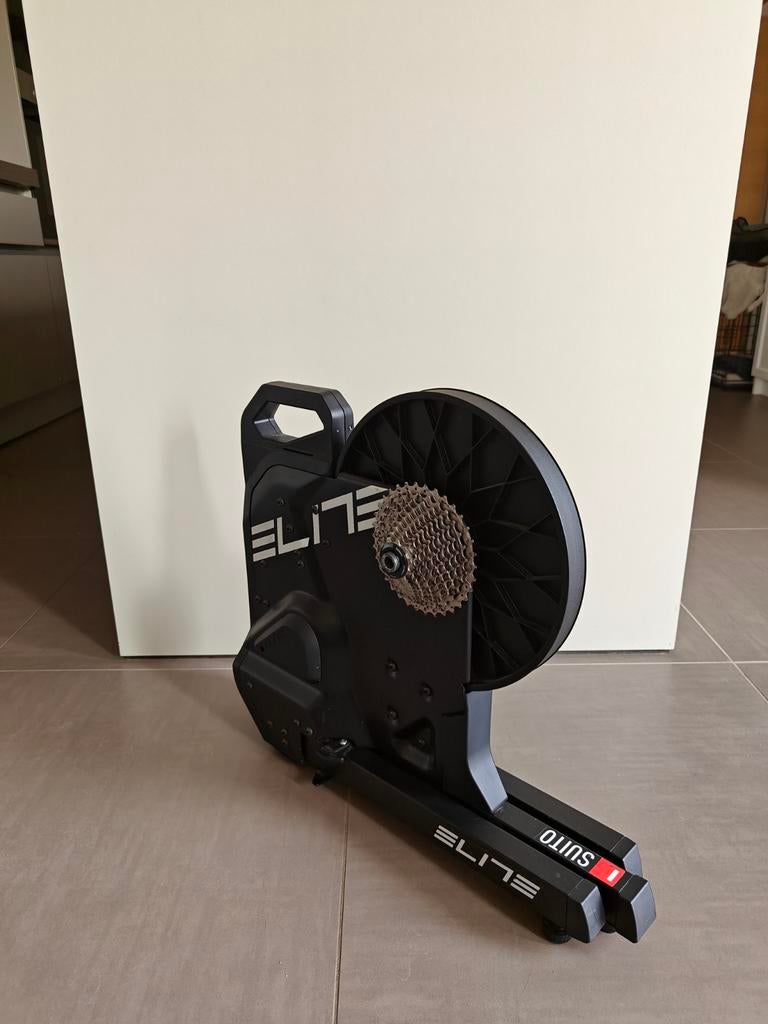 Elite Suito smart trainer – zo goed als nieuw, Sport en Fitness, Wielrennen, Ophalen, Zo goed als nieuw