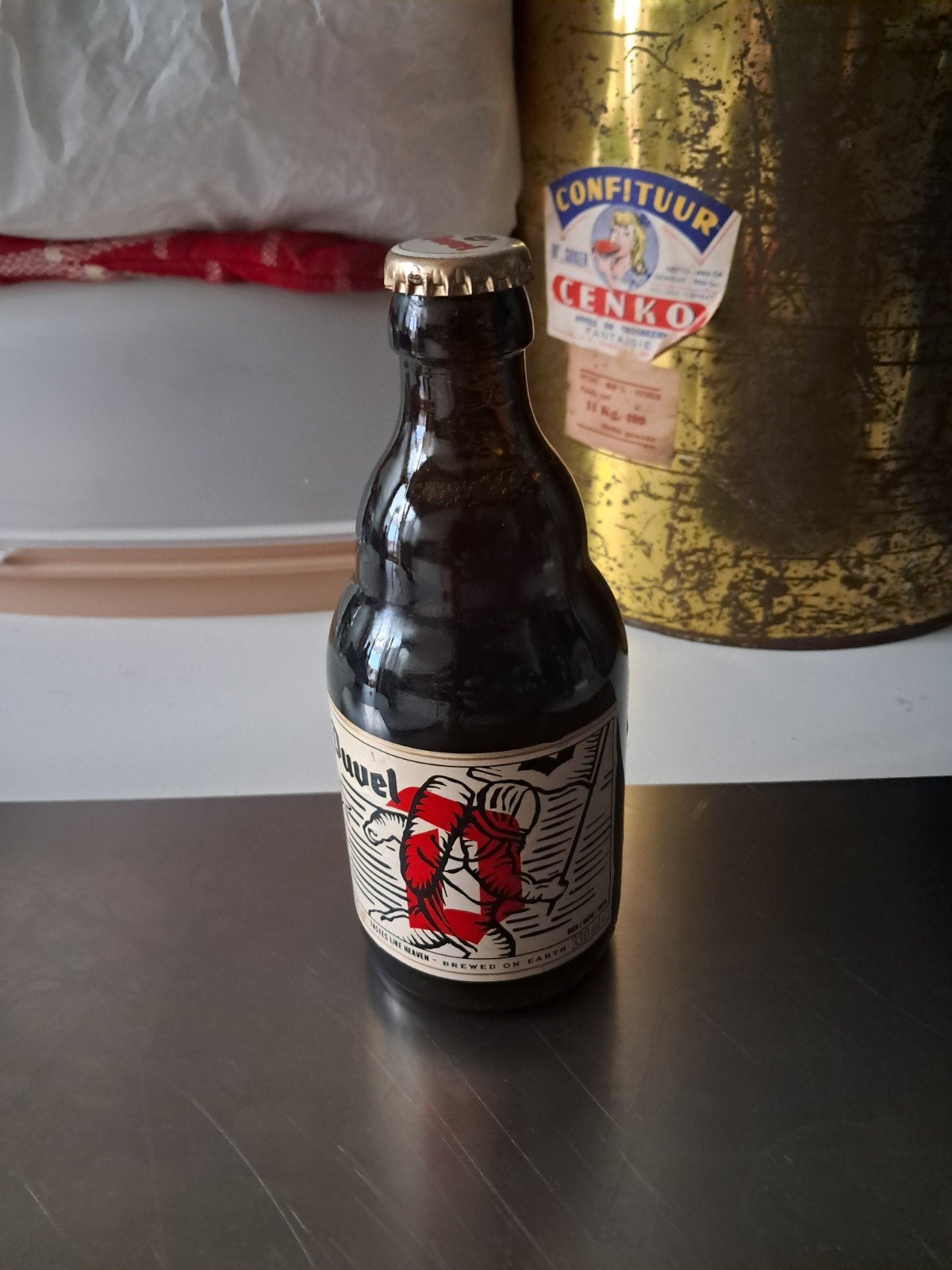 vol duvelflesje astronaut, Enlèvement