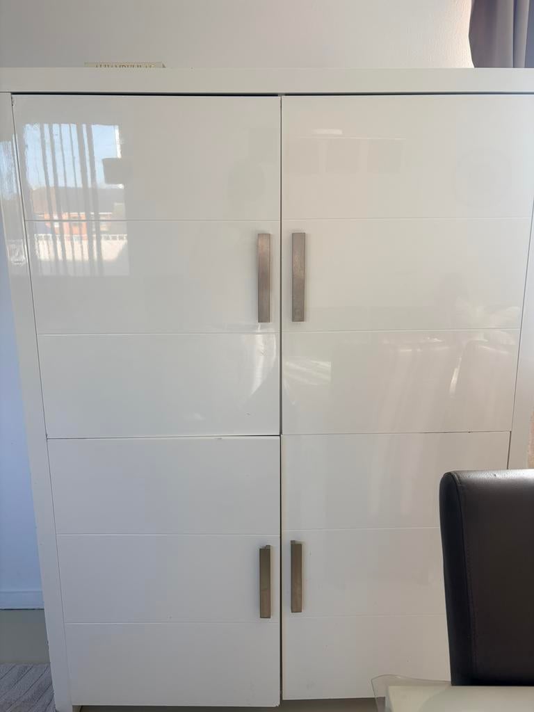 Moderne witte opbergkast, Enlèvement, Utilisé