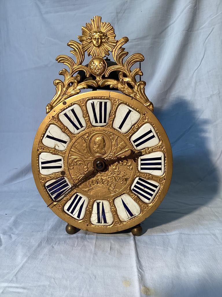 Horloge « Lanterne «  époque : vers 1720 . 18eme Siècle., Enlèvement
