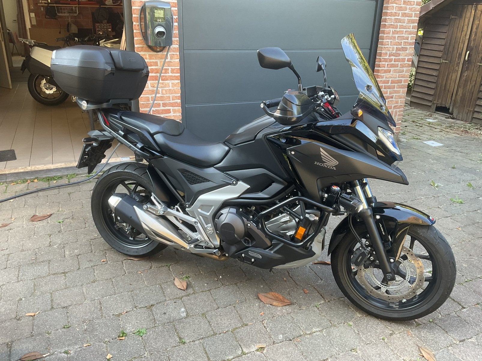 Honda NC750X DCT verlaagde rijhoogte, Occasion, Plus de 35 kW, 2 cylindres, Particulier