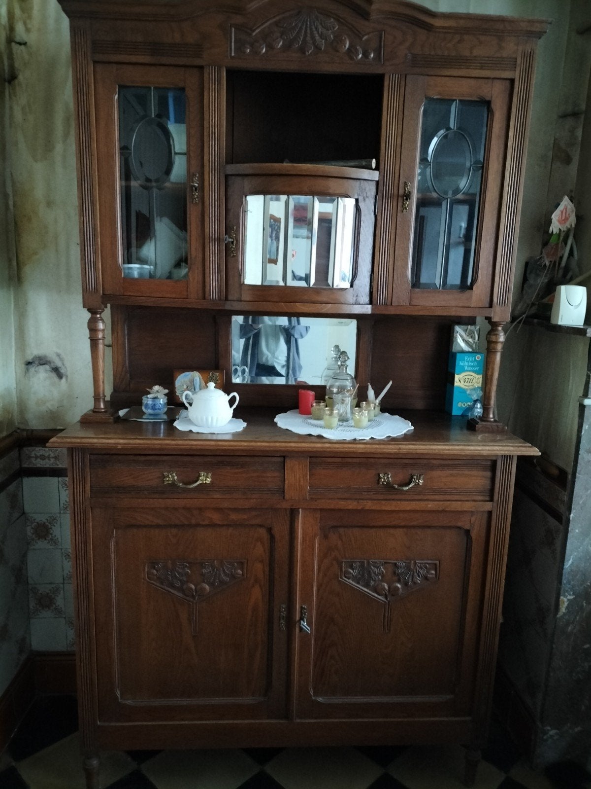 Buffet kast, Ophalen
