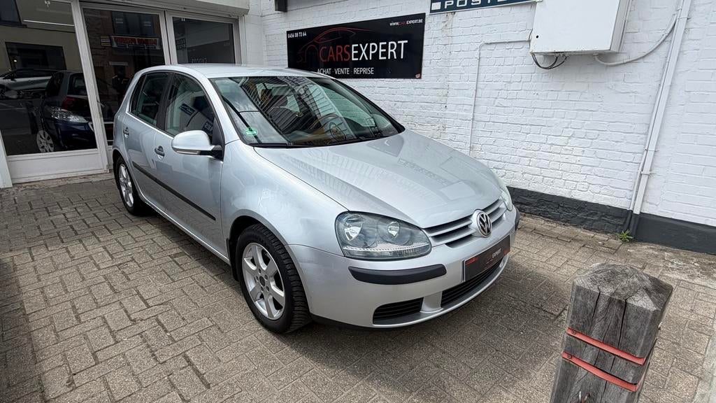 Vw Golf 5 83.000 KM 1.6 FSI ESSENCE 12 mois de Garantie, Autos, Argent ou Gris, Achat, Entreprise, Boîte manuelle